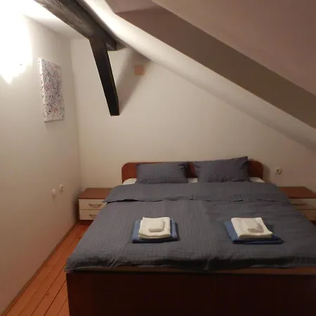 Apartman Vud Apartment